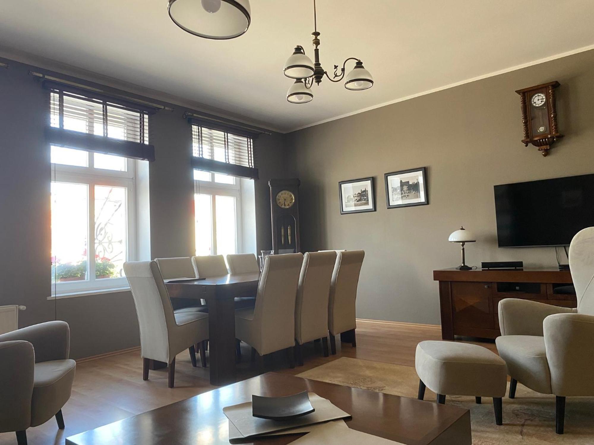 Kamienica Na Starym Rynku - 140 M2 I Garaz