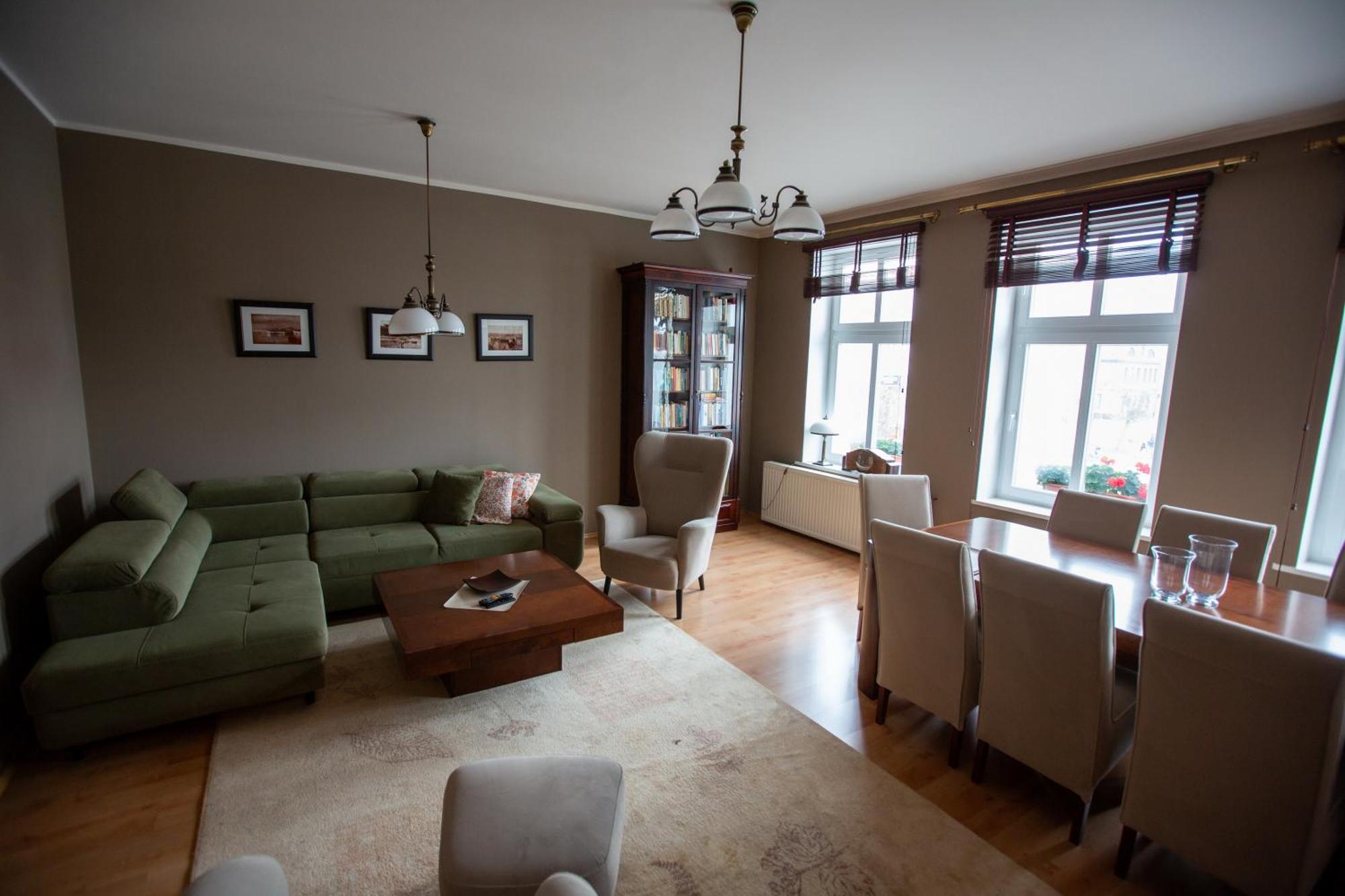 Kamienica Na Starym Rynku - 140 M2 I Garaz *